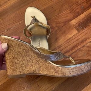 ✨ Y2K WEDGES SIZE 8 / CHARLOTTE RUSSE/ GOLD/CORK . 🌟